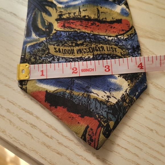 CLUB INTERNATIONAL by TIP TOP Silk Vintage Caribbean Pirate's Necktie - Picture 8 of 8